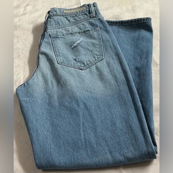 Cello Women’s Denim Blue Straight Leg Jeans with Distressed Details Sz‎ 3 - Picture 9 of 16